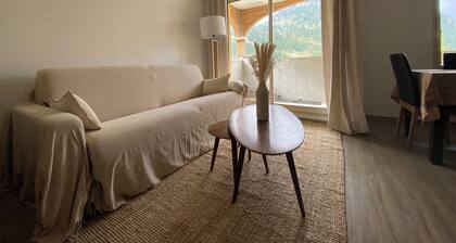 2-bedroom apartment with terrace, 200m from the slopes