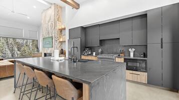 Villa (4 Bedrooms) | Exterior