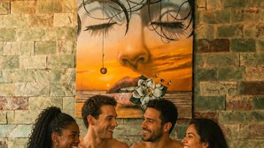 A group of people in a swimming pool with a mural on the wall behind them. - Buenos Aires de Ezeiza Resort Vacacional - Dos Departamentos (La Unión)