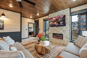 スマートテレビ、書庫