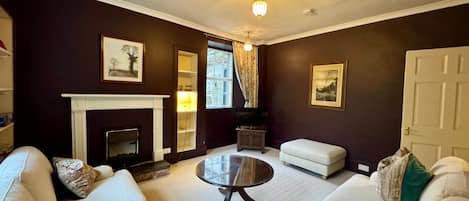 Smart TV, fireplace, video games, books