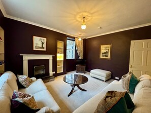 Smart TV, fireplace, video games, books