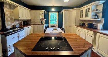 Stay on a Scottish Estate in a charming 6 person cottage among nature