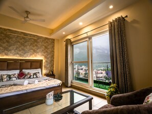 4 slaapkamers, een strijkplank/strijkijzer, wifi, beddengoed