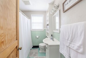 مجففات شعر، مناشف، صابون، شامبو