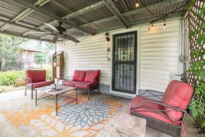 Terrace/patio - The Cozy House- Charming 3-Bedroom Home
5 Miles to Downtown/3 Miles to Airport (Nashville)