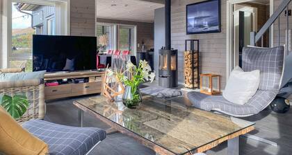 3 bedroom awesome home in Nordfjordeid