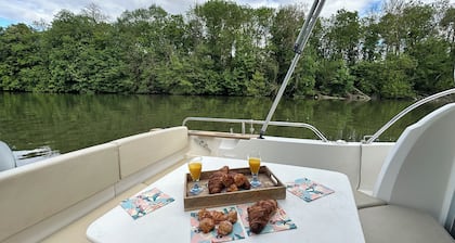 Nuit idéale à PORT CERGY en Bateau !