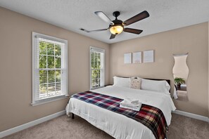 5 bedrooms, iron/ironing board, WiFi, bed sheets