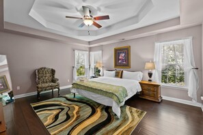 5 habitaciones, tabla de planchar con plancha, wifi y ropa de cama