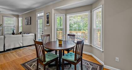 Near Downtown Cary and Raleigh - 5 room King beds, walking distance to Bond Park