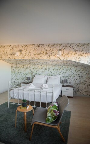 1 bedroom, iron/ironing board, Internet, bed sheets - Viana Rooftop House - Historic Center River View ! (Viana do Castelo)