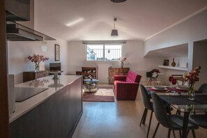 Dining - Viana Rooftop House - Historic Center River View ! (Viana do Castelo)