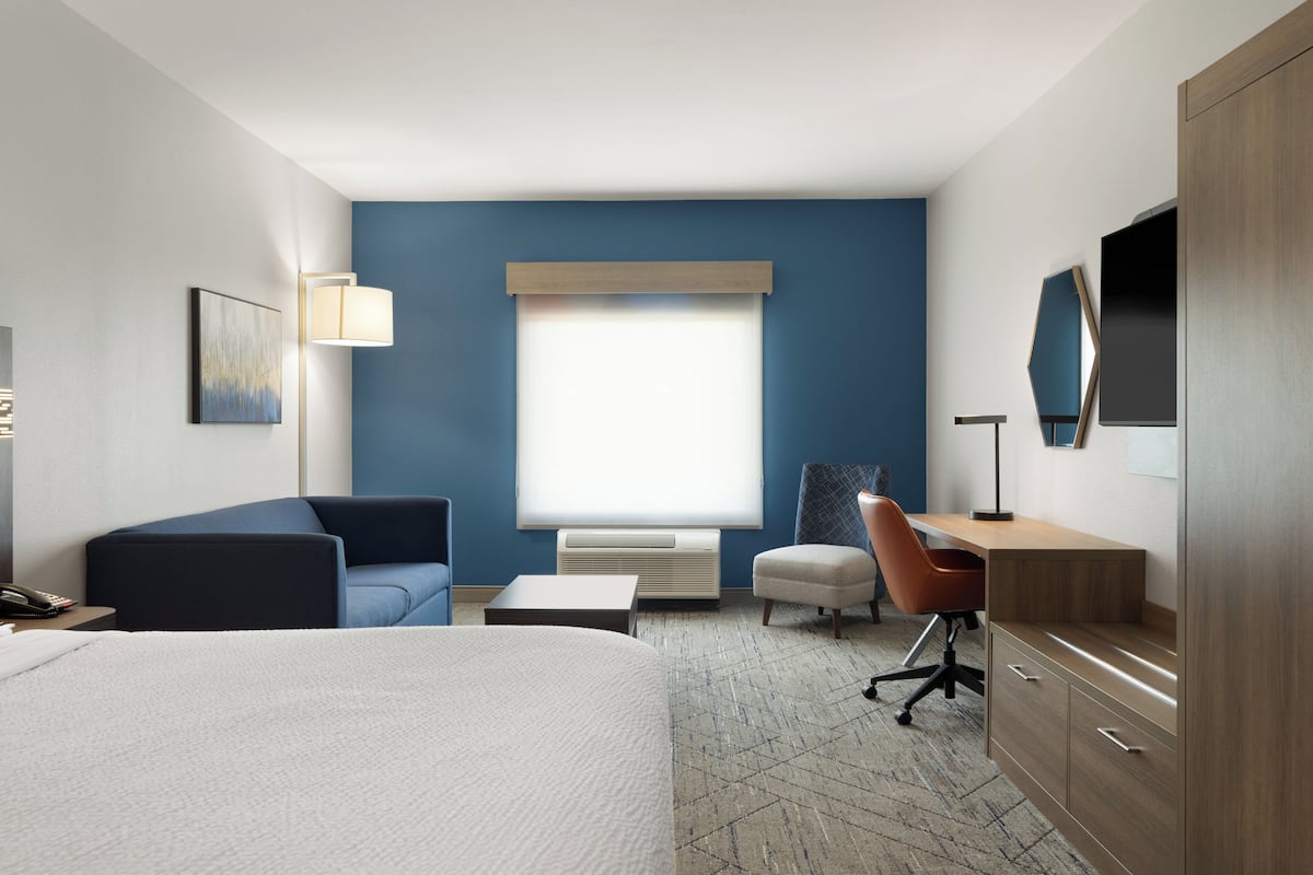 In-room safe, individually furnished, desk, iron/ironing board