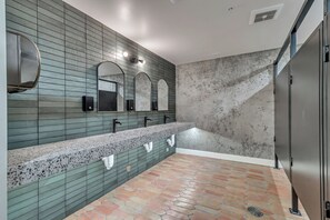 Dusche, Haartrockner