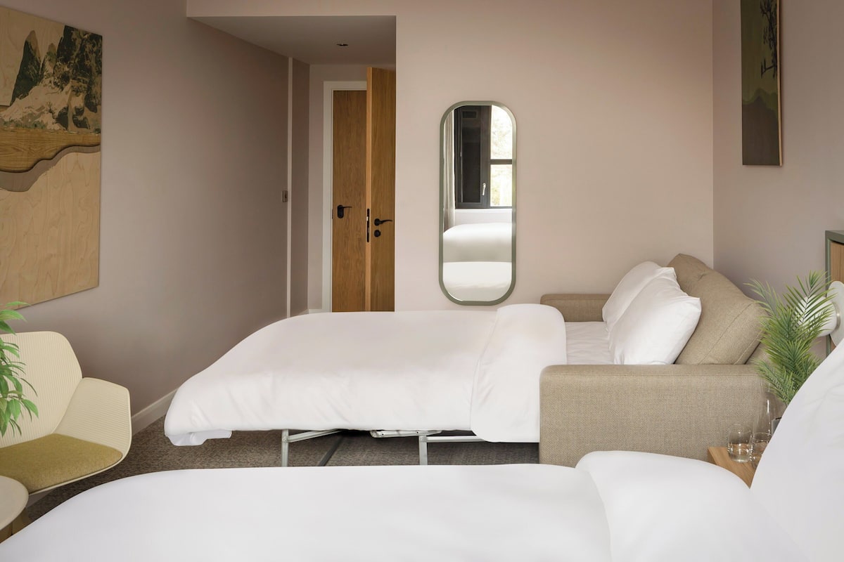 1 quarto, roupas de cama premium, escrivaninha