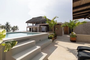 Outdoor pool - Casa Arkana Zicatela by Grupo Amber (Puerto Escondido)