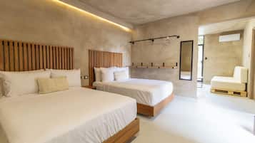 Family Suite | In-room safe, free WiFi, bed sheets