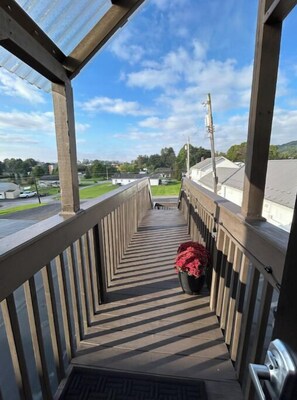 Property grounds - ELEGANTLY RESTORED HISTORICAL 2-BEDROOM STAY NEAR PSU (Centre Hall)