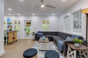 Interior - Charming Beachside 3BR Bungalow with hot tub (Melbourne Beach)