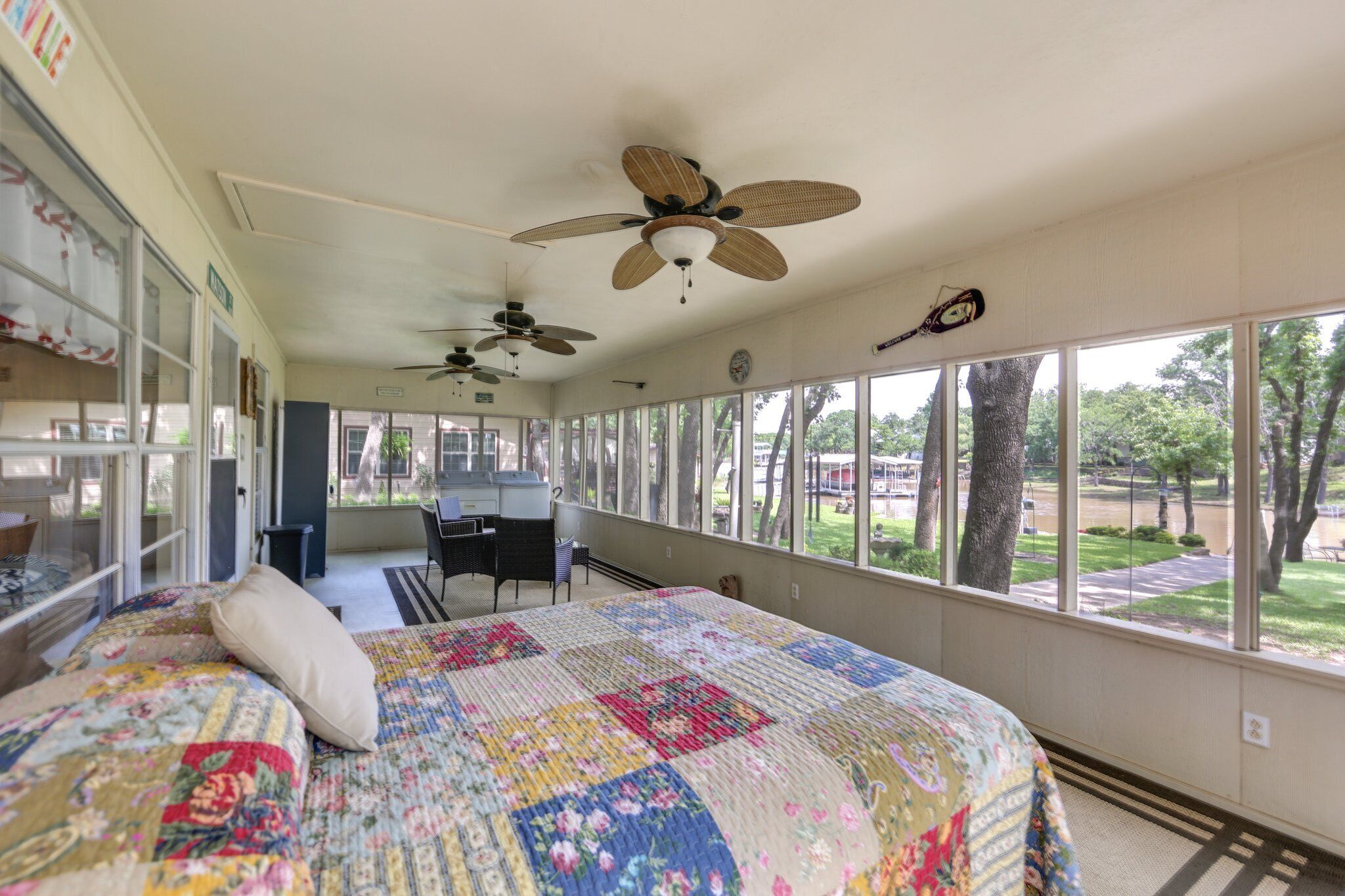 3 chambres, fer et planche à repasser, lit parapluie, Wi-Fi gratuit