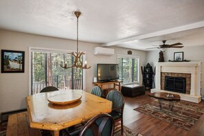 Interior - Charming Woodland Retreat in Pine, AZ – Perfect for Nature Lovers & Pet Owners (Pine)