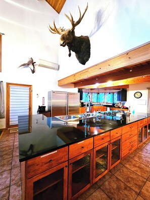 Bear Mountain Lodge Guest House | Shared kitchen facilities | Full-size fridge, microwave, oven, stovetop - Bear Mountain Lodge (Robbinston)