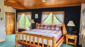 Moose Room at Bear Mountain Lodge