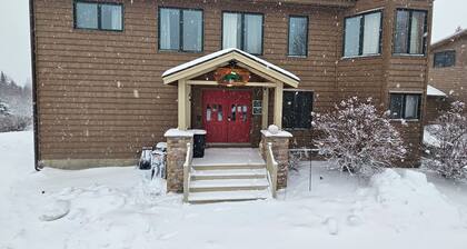 Bear Mountain Lodge