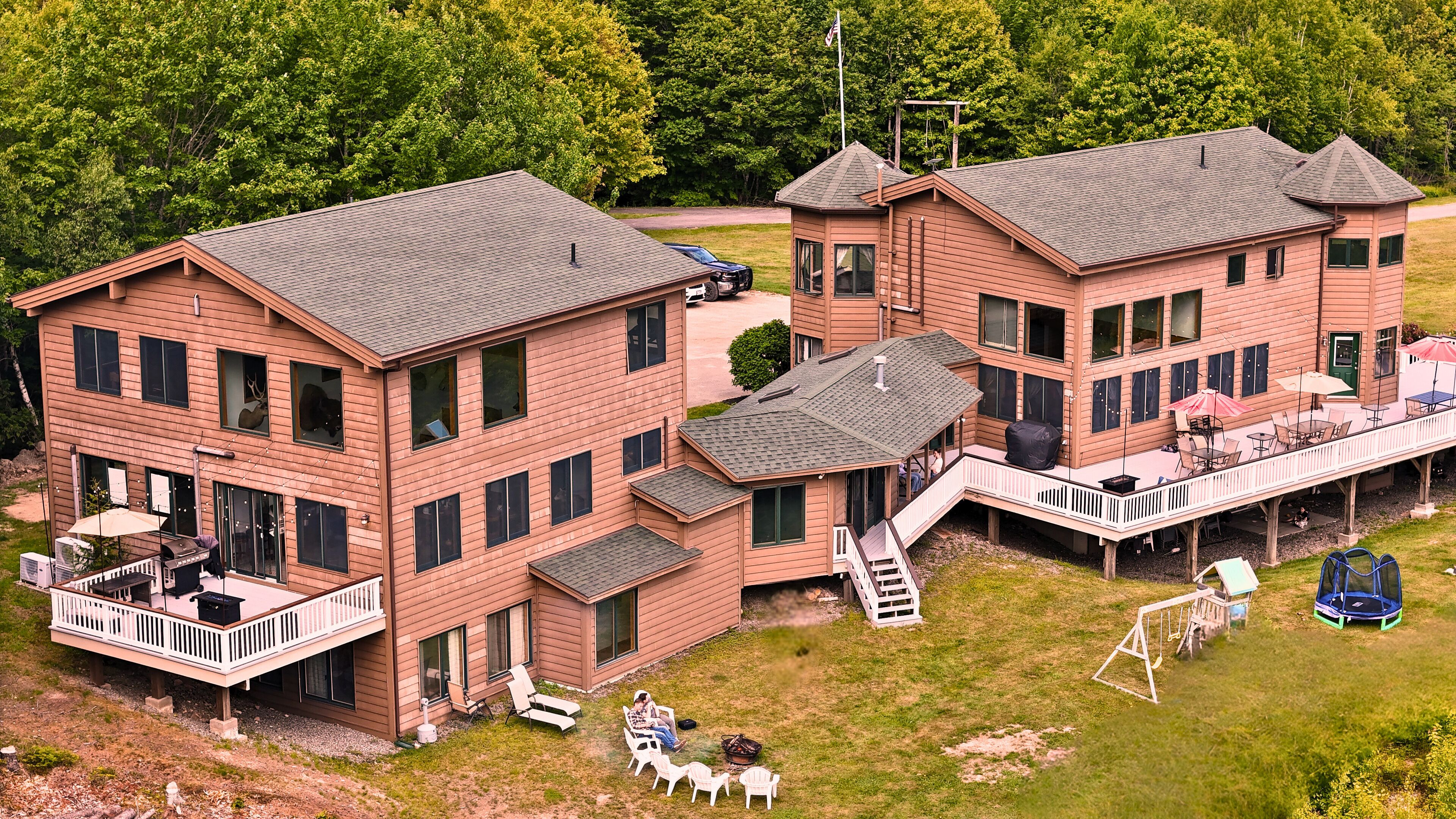 Vista frontal de la propiedad