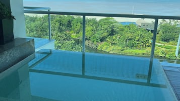 Indoor pool, outdoor pool