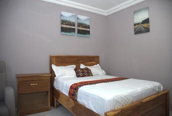 1 chambre, fer et planche à repasser, Wi-Fi, literie fournie
