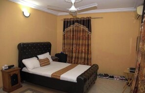 1 soverom, strykejern/-brett, wi-fi og sengetøy