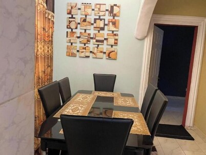 Apartment with Balcony B