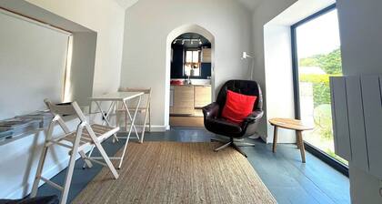 Cosy one bed holiday cottage in Moylegrove, Pembrokeshire