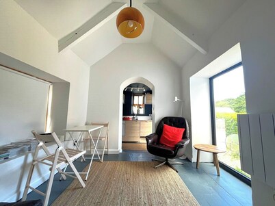 Cosy one bed holiday cottage in Moylegrove, Pembrokeshire