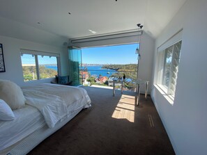 5 chambres, fer et planche à repasser, Wi-Fi, draps fournis