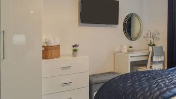 3 bedrooms, free WiFi, bed sheets