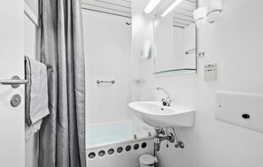 Shower - Awesome apartment in Nexø with WiFi (Nexø)