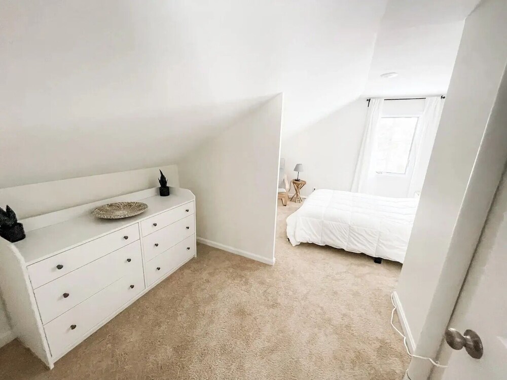 The Purple House by Pettingill Pond Windham Vrbo