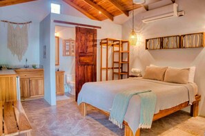 5 Schlafzimmer, Bügeleisen/Bügelbrett, Reisekinderbett, kostenloses WLAN