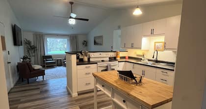 Private 3 Bedroom home, close to Holland and Saugatuck