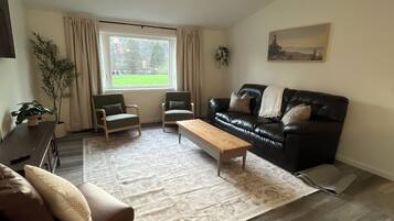 Una Smart TV, libros