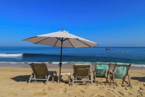 Beach - Beachfront Bungalow Overlooking Playa Quimixto (Puerto Vallarta)