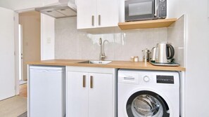 Interior - Bevington - Renovated 1 bedroom Studio (Christchurch)