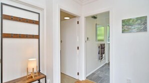 Interior - Bevington - Renovated 1 bedroom Studio (Christchurch)