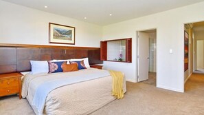 3 chambres, fer et planche à repasser, Wi-Fi gratuit, draps fournis
