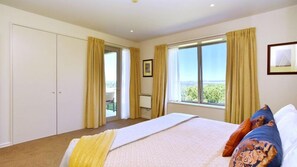 3 chambres, fer et planche à repasser, Wi-Fi gratuit, draps fournis
