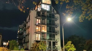 Exterior - Latimer Loft-Inner city top floor apartment- with spectacular views (Christchurch)