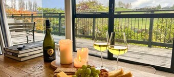 Rippon Lea - Wanaka-Relax and unwind, or set out on an adventure